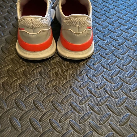 Adidas sneakers, size 6.5 - Picture 3 of 3